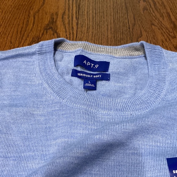 Men’s Sweater - Picture 2 of 3